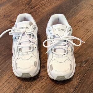 Vionic Kids White and Gray Sneakers